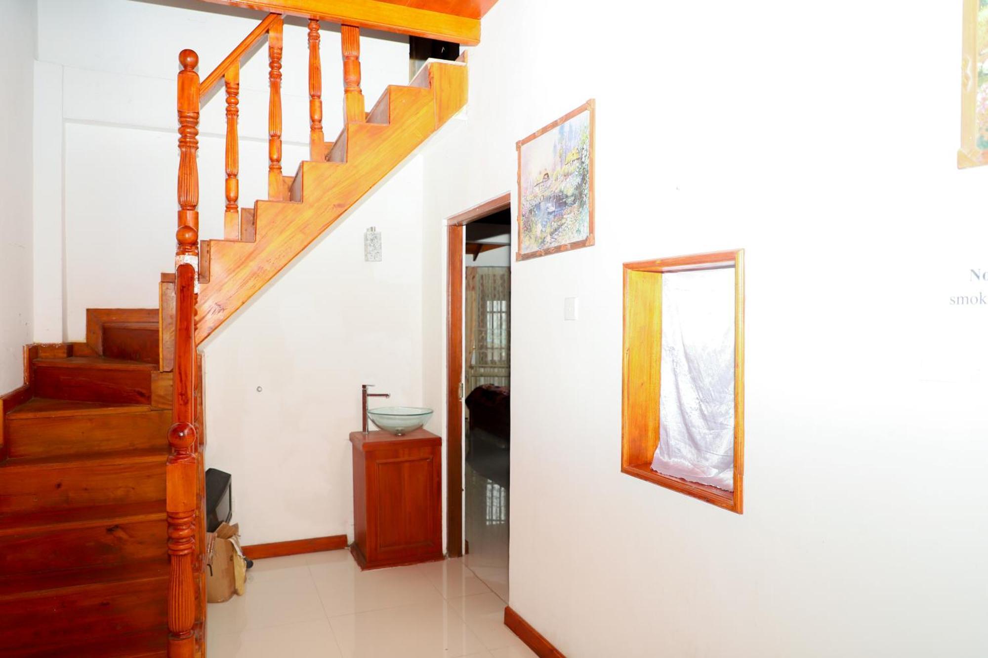 Bed and Breakfast Oviya Guest Нувара-Элия Экстерьер фото